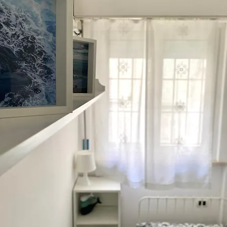 Il Mare In Stanza ריצ'יונה